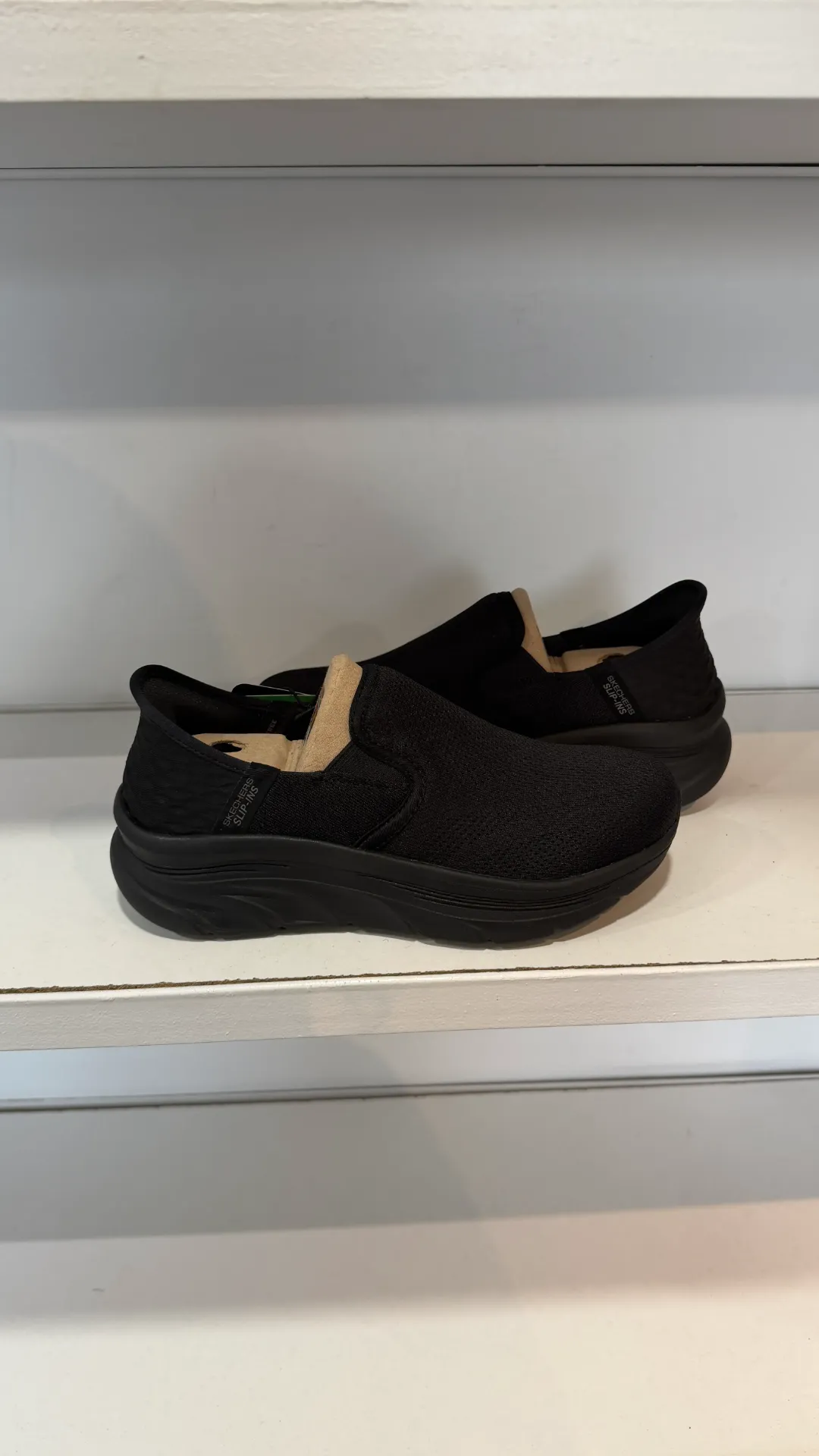 [S999] Skechers UGINA BLACK (6 M)