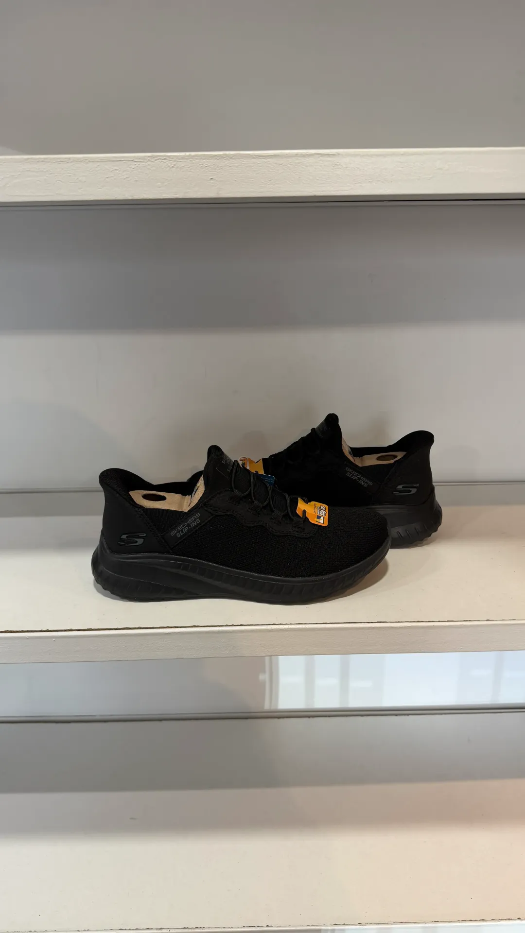 Skechers BLACK