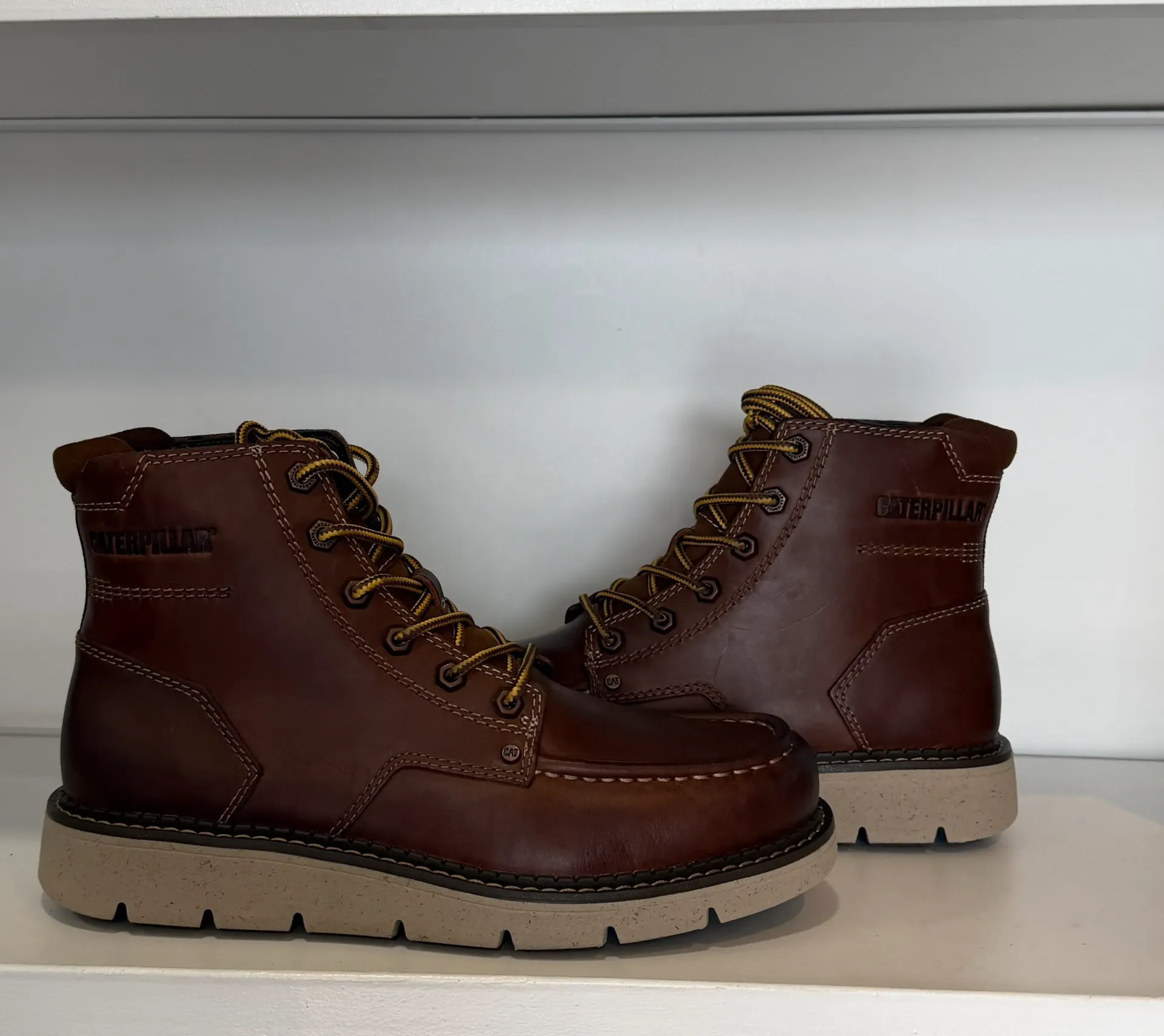 [W230042] Caterpillar BROWN (7 M)