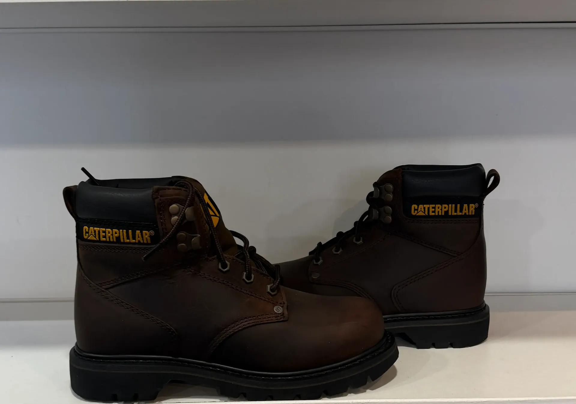 Caterpillar Shift BROWN