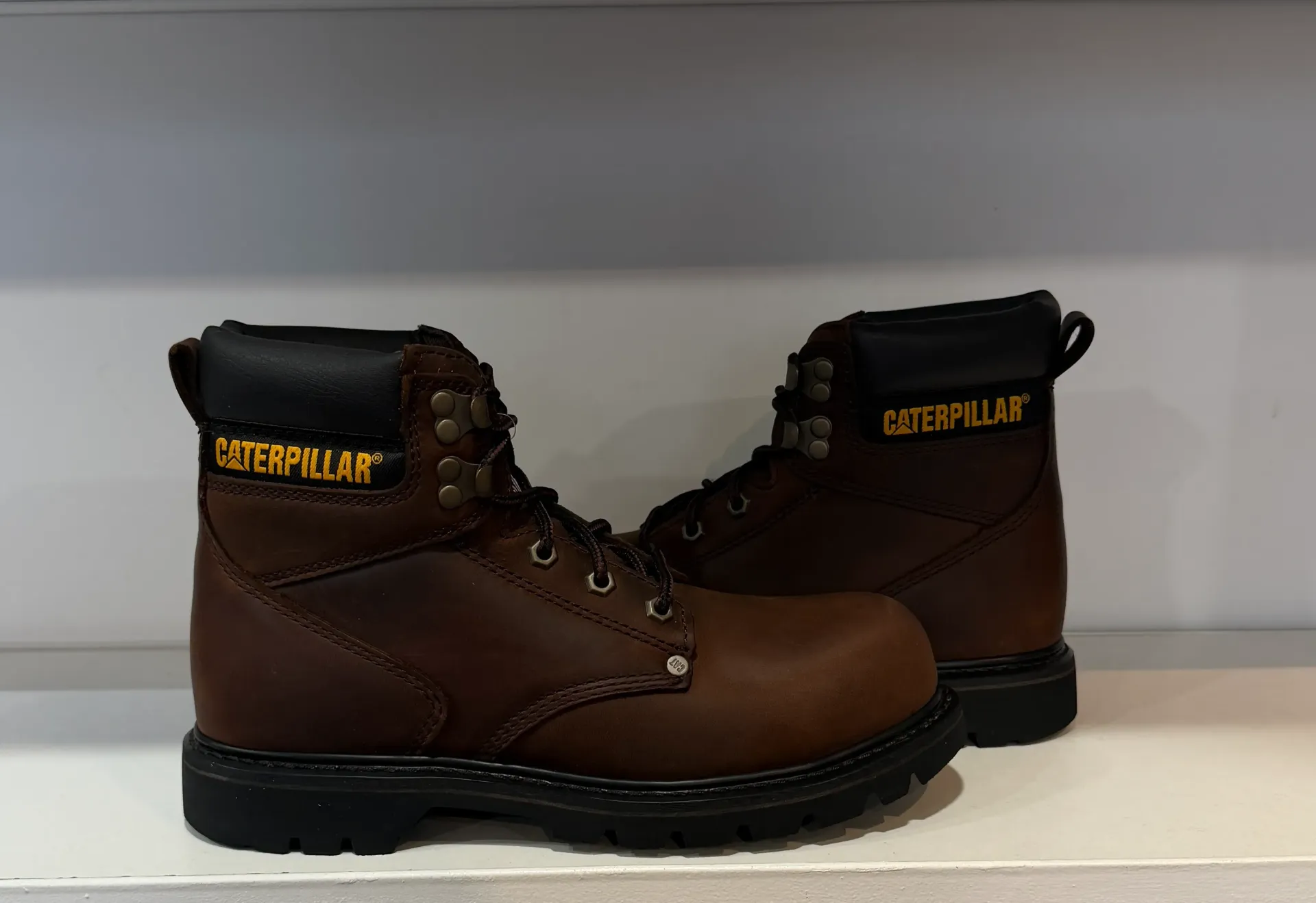 Caterpillar ST BROWN