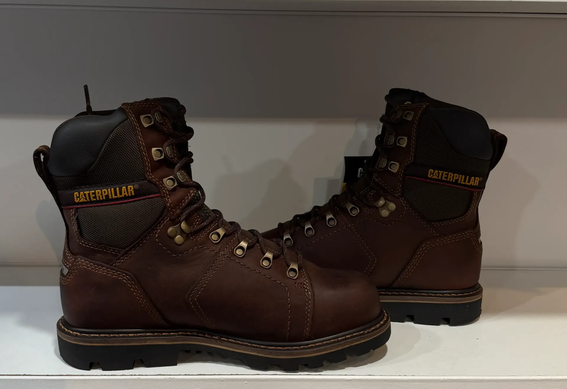 [P90979] Caterpillar WALNUT (7 W)