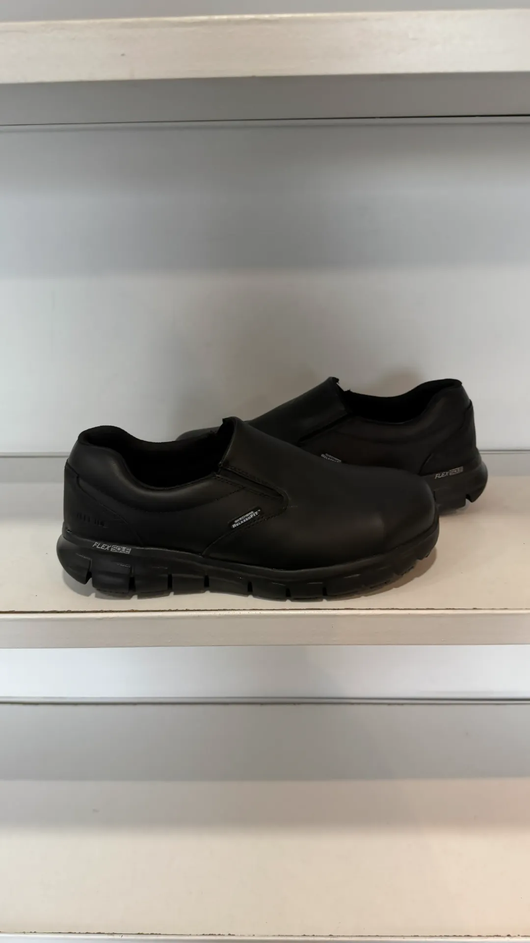 76563 Skechers Super Track - VONN BLACK